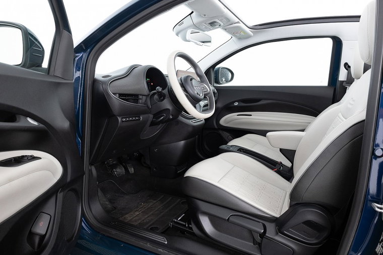 Vehicle Image 10