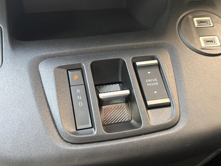 Vehicle Image 28