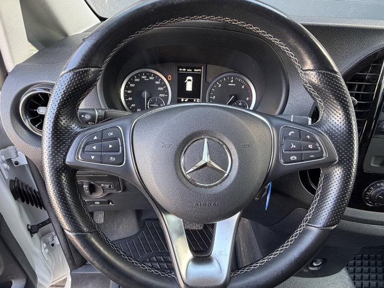 Vehicle Image 24