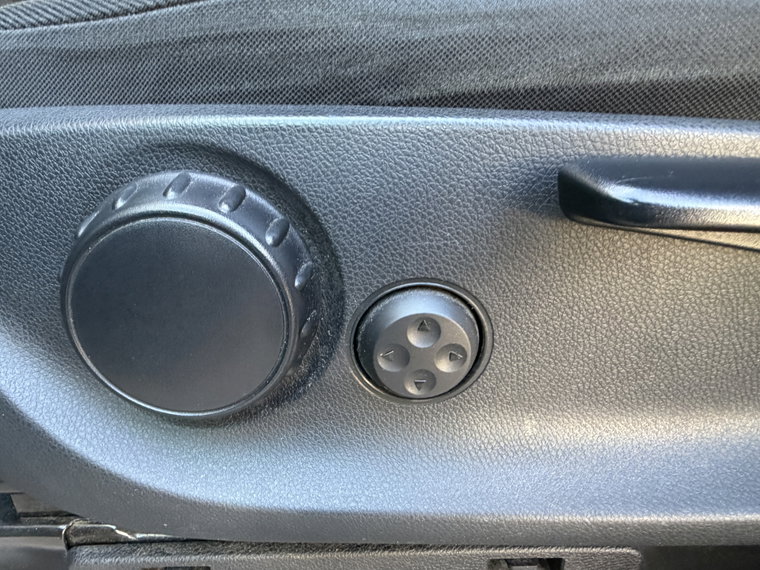 Vehicle Image 36