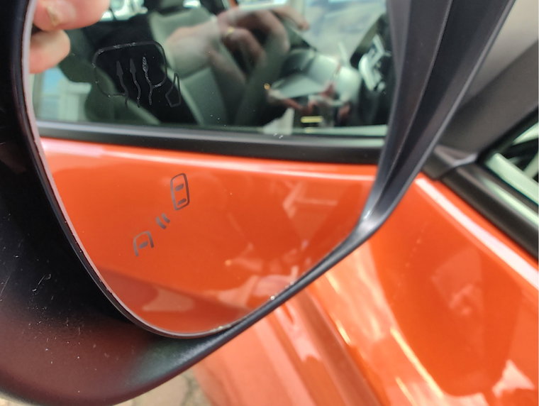 Vehicle Image 32