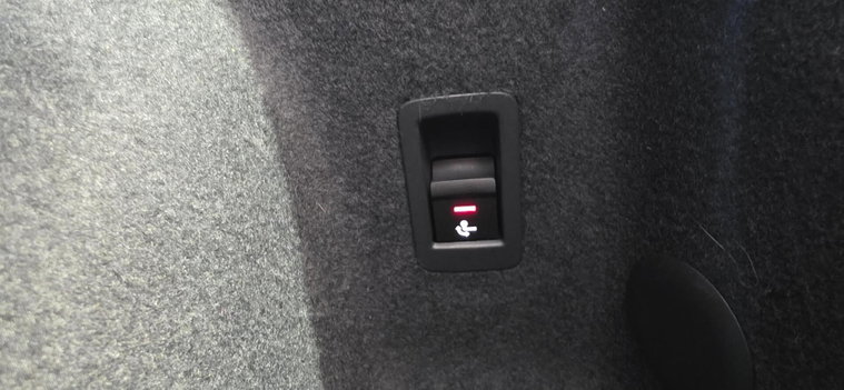 Vehicle Image 48