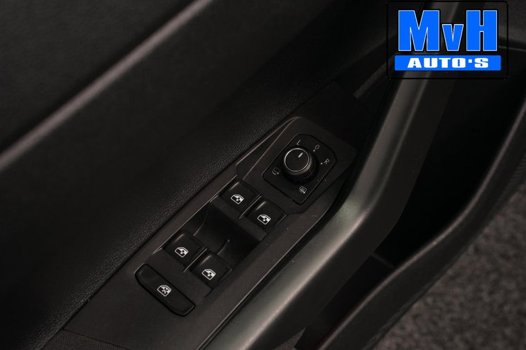 Vehicle Image 40