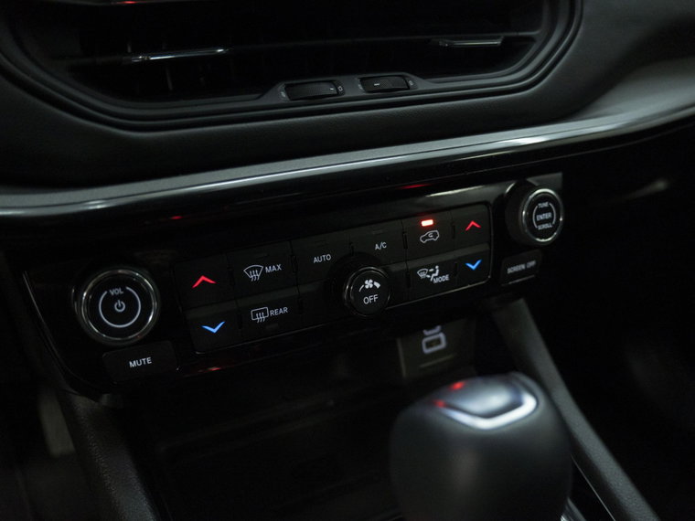 Vehicle Image 40