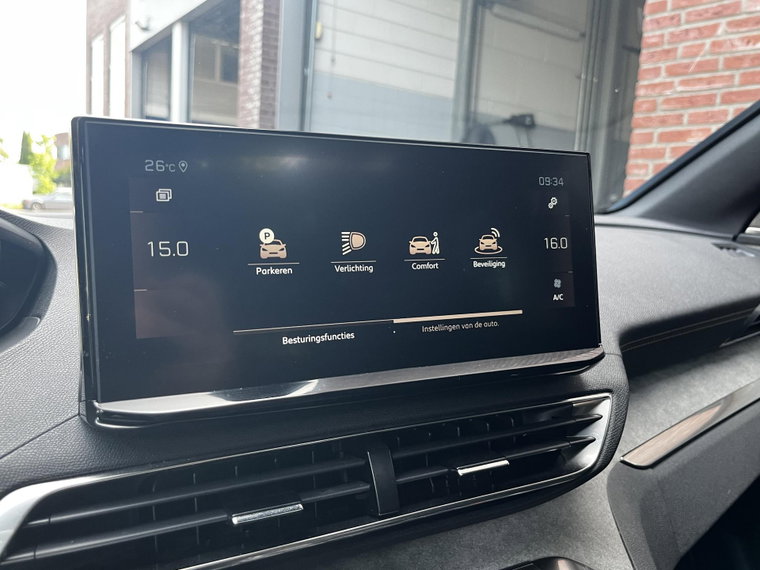 Vehicle Image 35