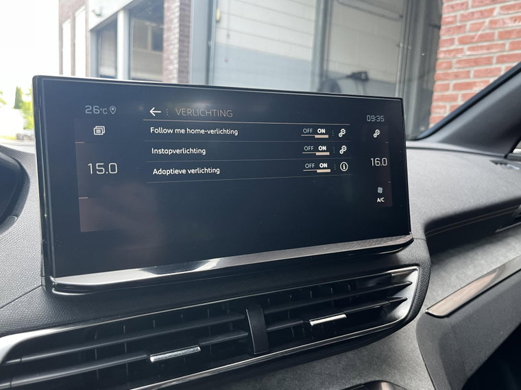 Vehicle Image 37