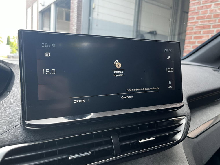 Vehicle Image 40