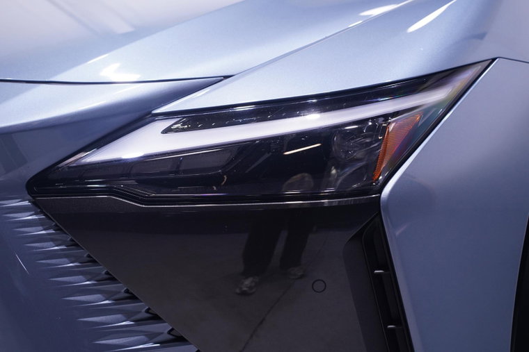 Vehicle Image 4