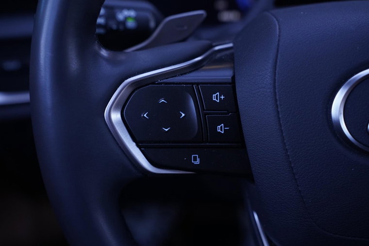 Vehicle Image 22
