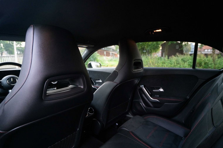 Vehicle Image 33