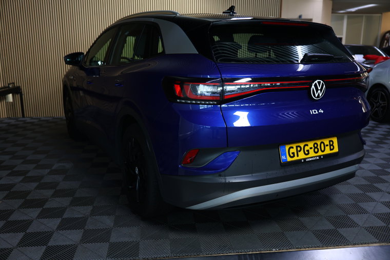 Vehicle Image 33