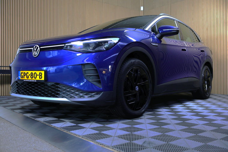 Vehicle Image 9