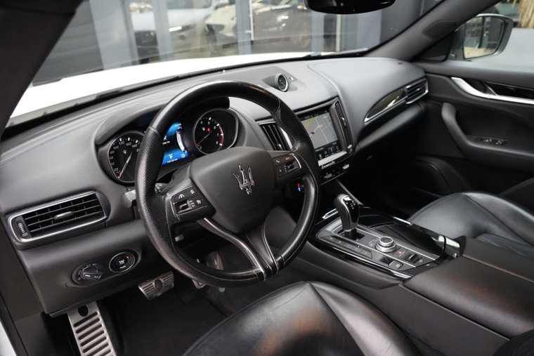 Vehicle Image 11