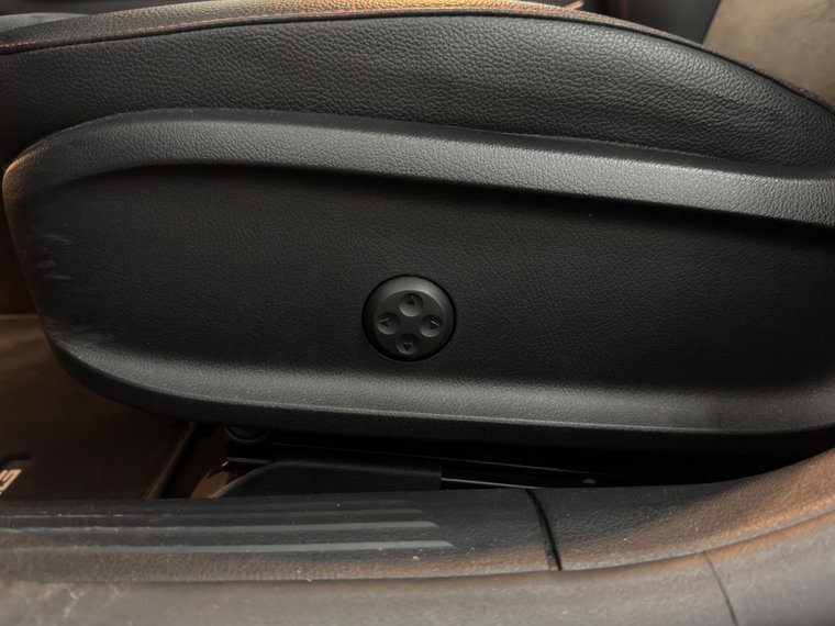 Vehicle Image 31