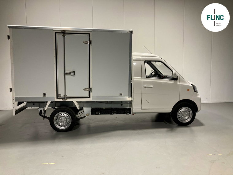 Vehicle Image 13