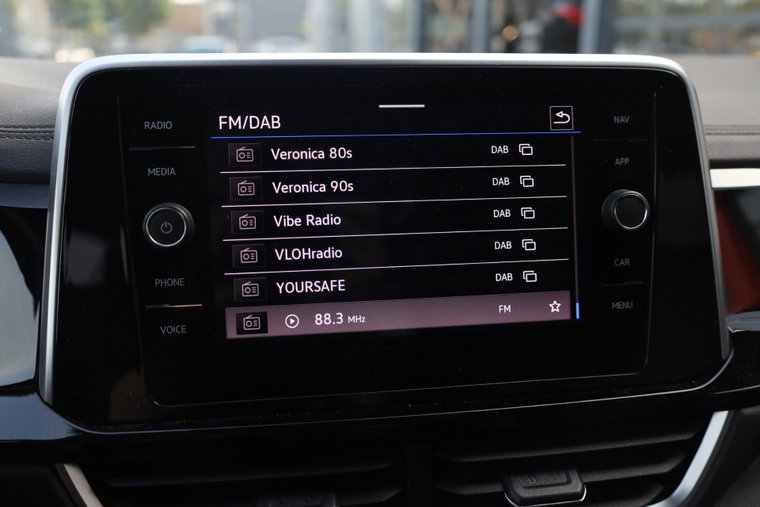 Vehicle Image 21