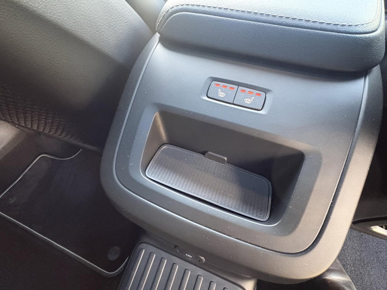 Vehicle Image 37