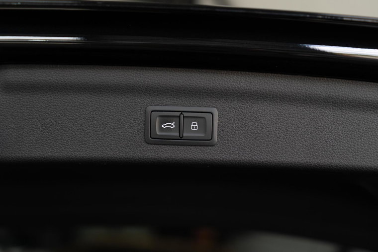 Vehicle Image 39
