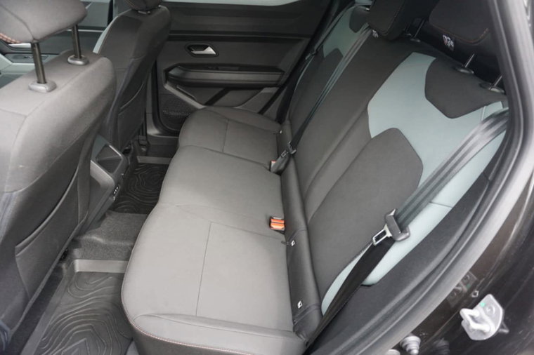 Vehicle Image 21