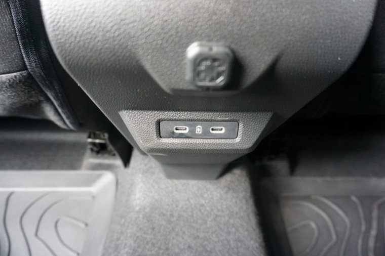 Vehicle Image 22