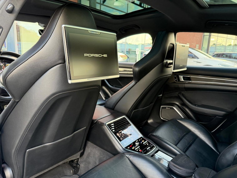 Vehicle Image 19