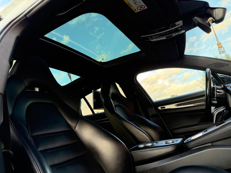 Vehicle Image 30