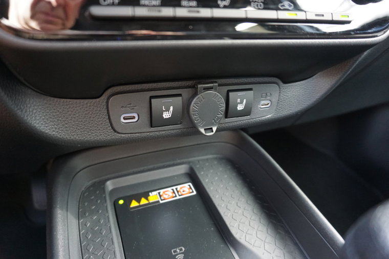 Vehicle Image 22
