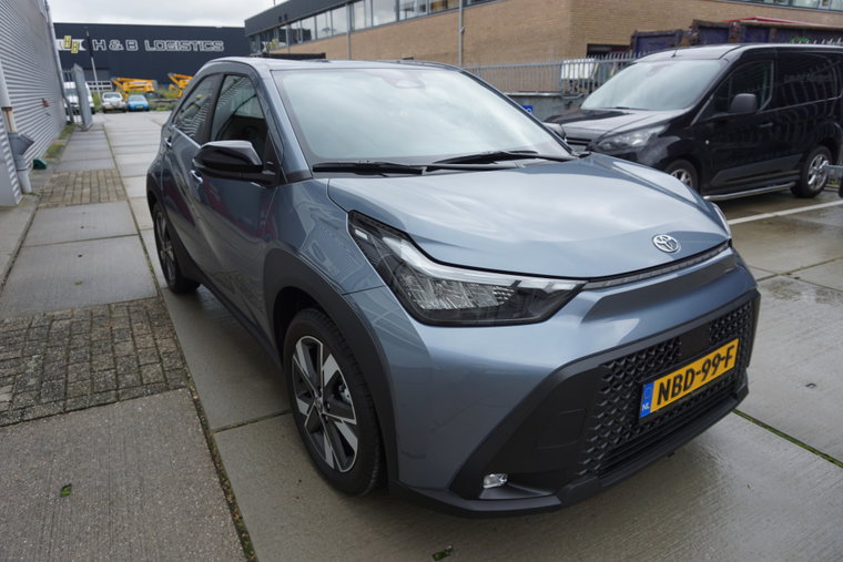 Vehicle Image 7
