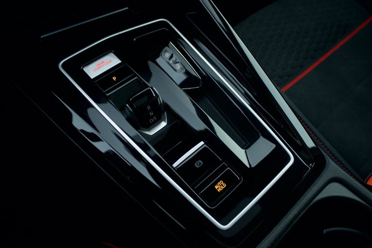 Vehicle Image 32