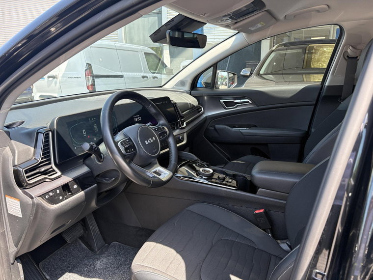 Vehicle Image 17