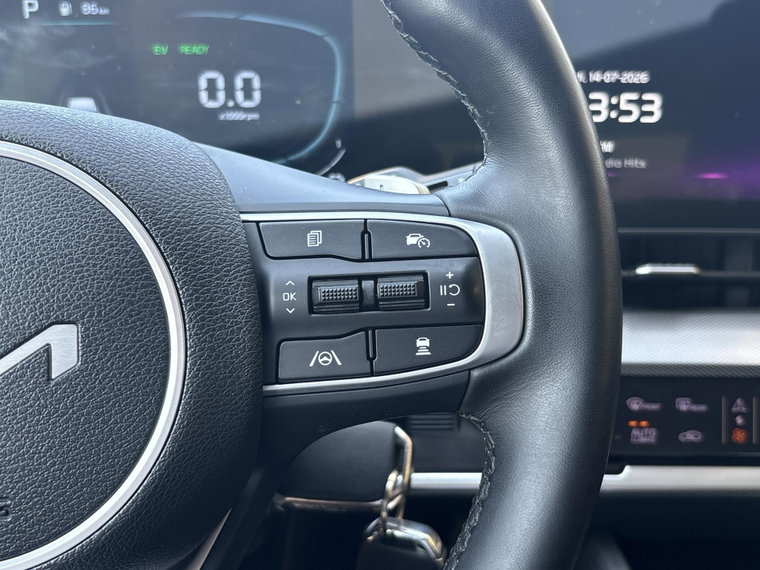 Vehicle Image 24