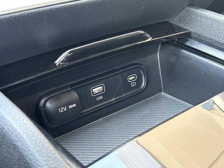 Vehicle Image 40