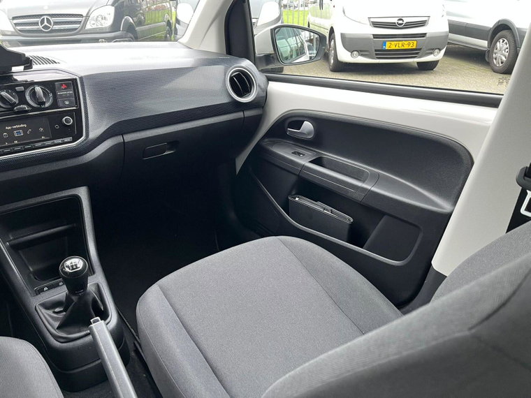 Vehicle Image 28