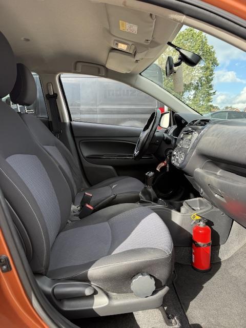 Vehicle Image 17