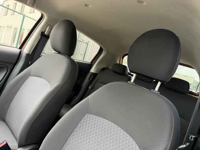 Vehicle Image 32