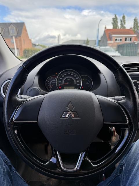 Vehicle Image 35