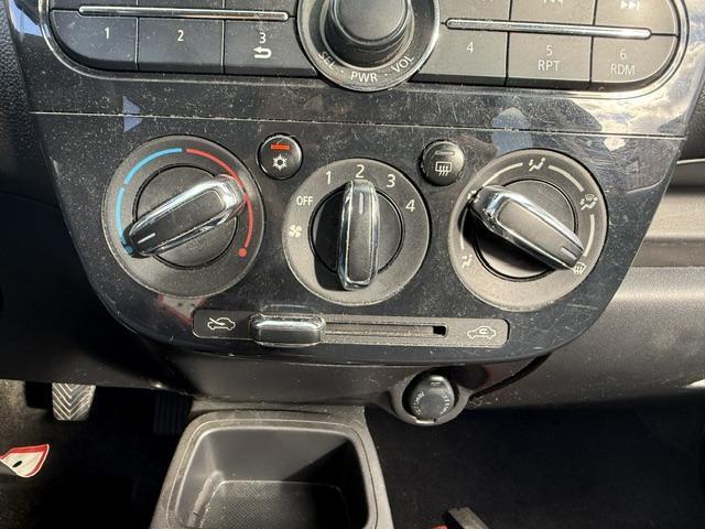 Vehicle Image 37