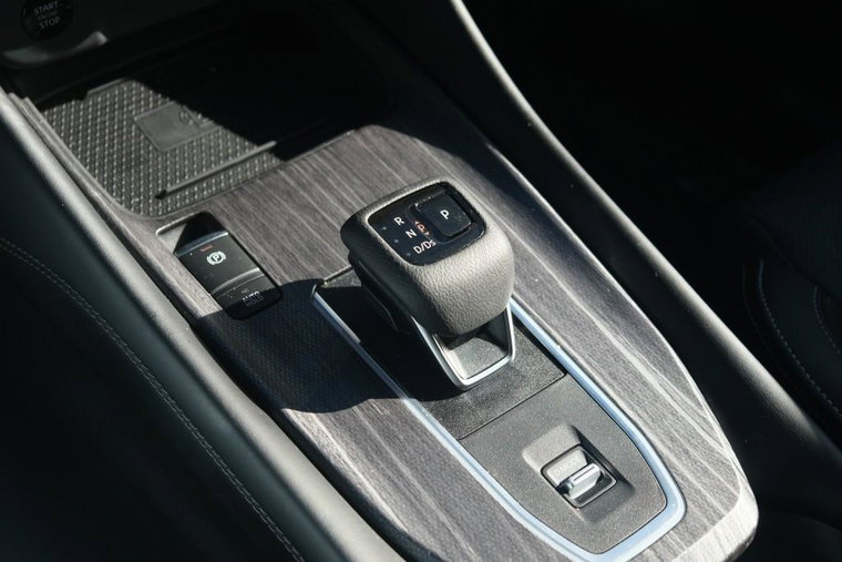 Vehicle Image 24