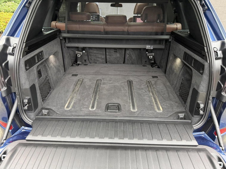 Vehicle Image 32