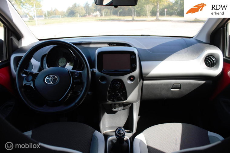 Vehicle Image 15