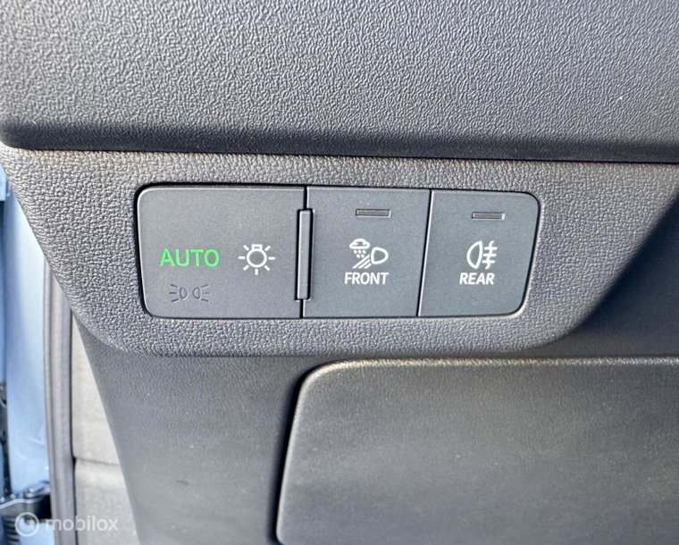 Vehicle Image 43