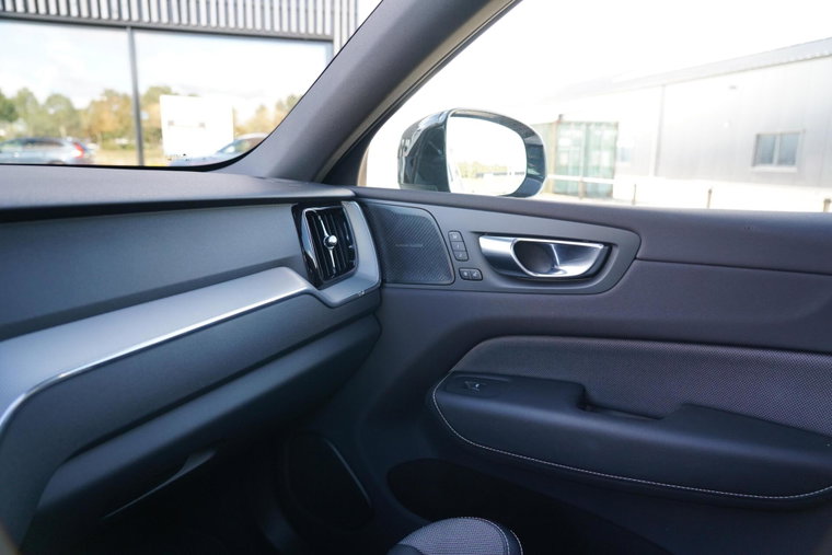 Vehicle Image 38