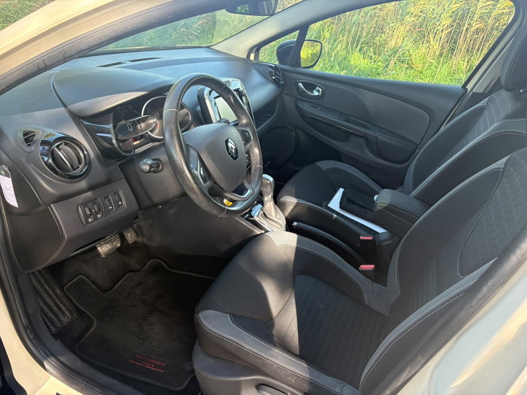 Vehicle Image 27