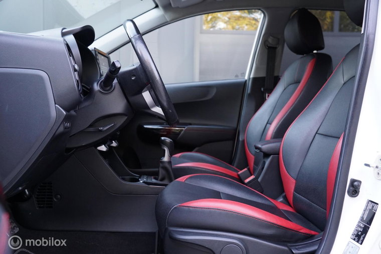 Vehicle Image 14