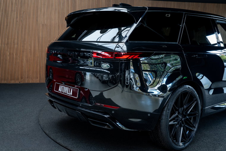 Vehicle Image 21