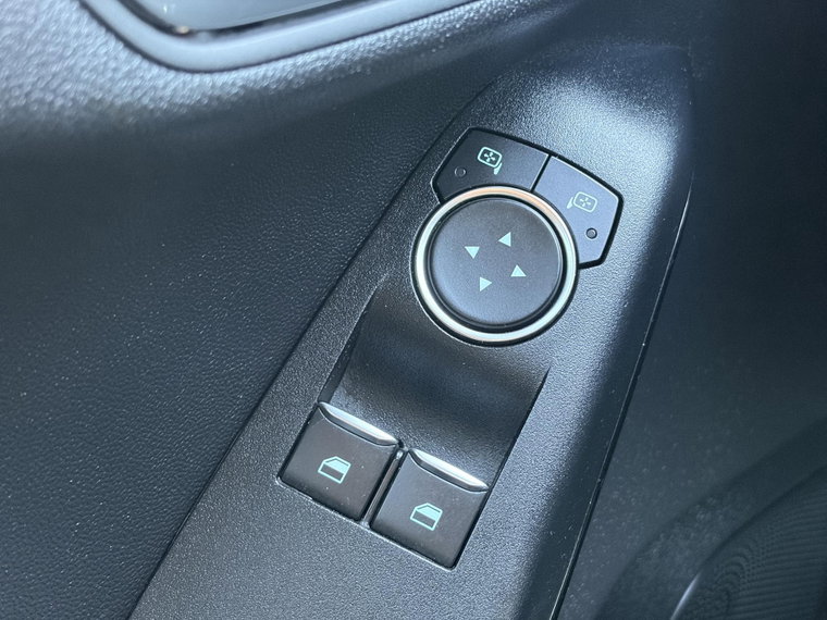 Vehicle Image 33