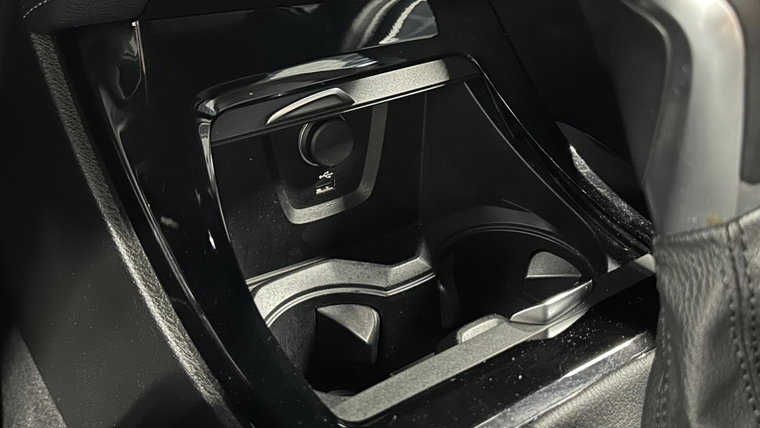 Vehicle Image 48