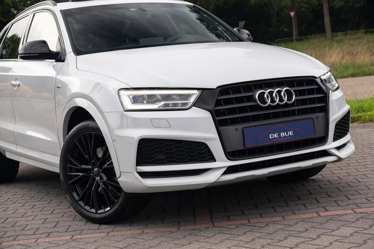 Vehicle Image 32