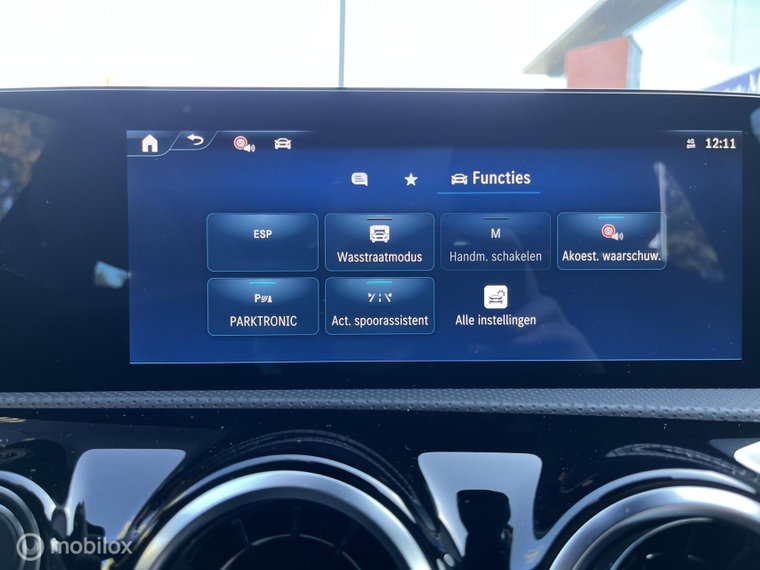 Vehicle Image 28