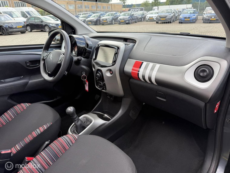 Vehicle Image 21